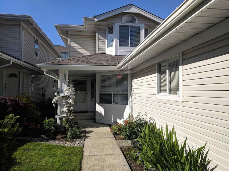 21 - 6478 121st Street, Surrey BC V3W 0Y5
