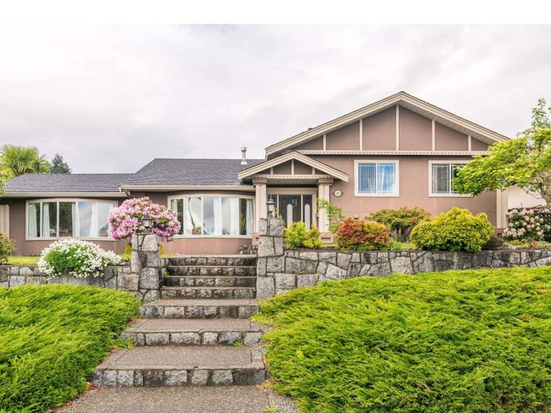5921 Buchanan Street, Burnaby BC V5B 2S3