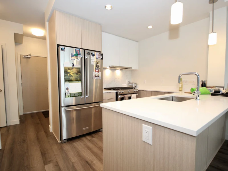 404 - 2188 Madison Avenue, Burnaby BC