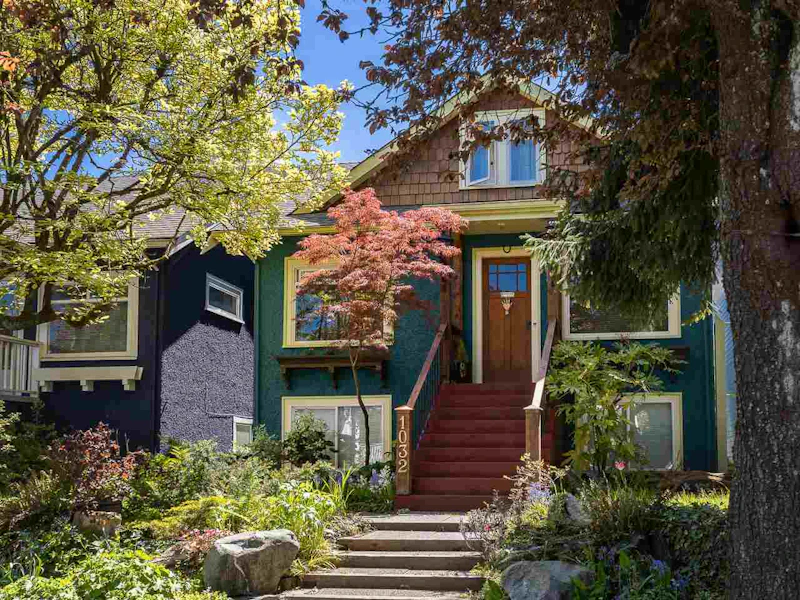 1030 E 14th Avenue, Vancouver BC V5T 2N9