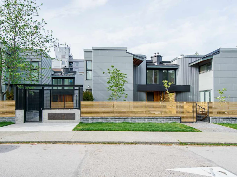 9 - 503 E Pender Street, Vancouver BC V6A 1V3
