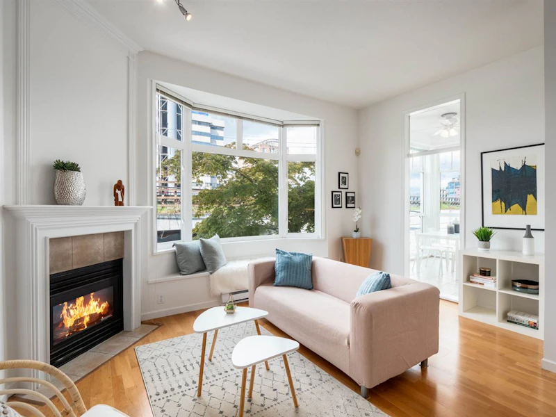 205 - 2588 Alder Street, Vancouver BC V6H 4E3