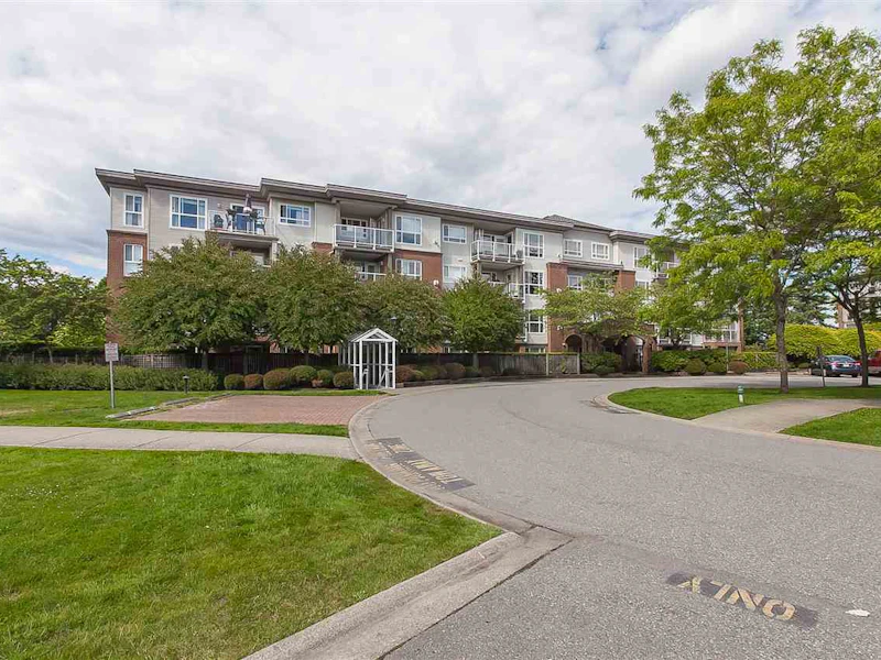 404 - 15885 84th Avenue, Surrey BC V4N 0W7