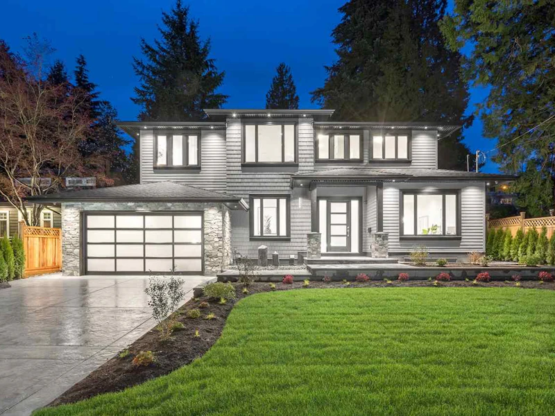 2460 Carnation Street, North Vancouver BC V7H 1H4