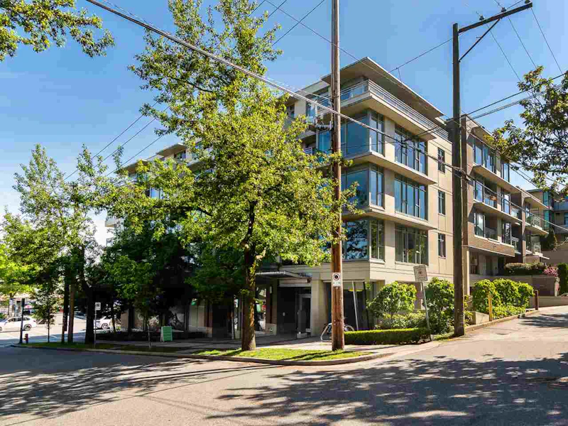 210 - 2520 Manitoba Street, Vancouver BC V5Y 3A6