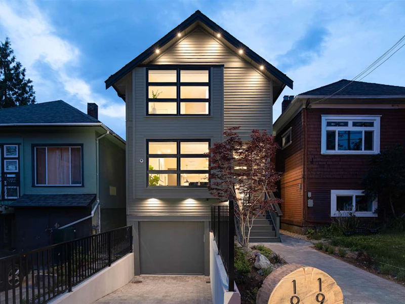 1979 Charles Street, Vancouver BC