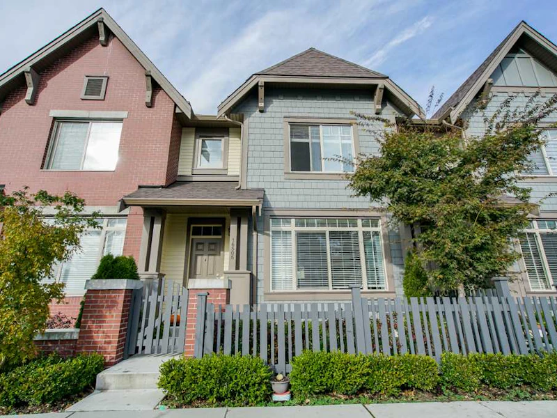 16505 24a Avenue, Surrey BC V4P 2M1