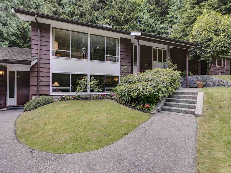 289 Rabbit Lane, West Vancouver BC V7S 1J1
