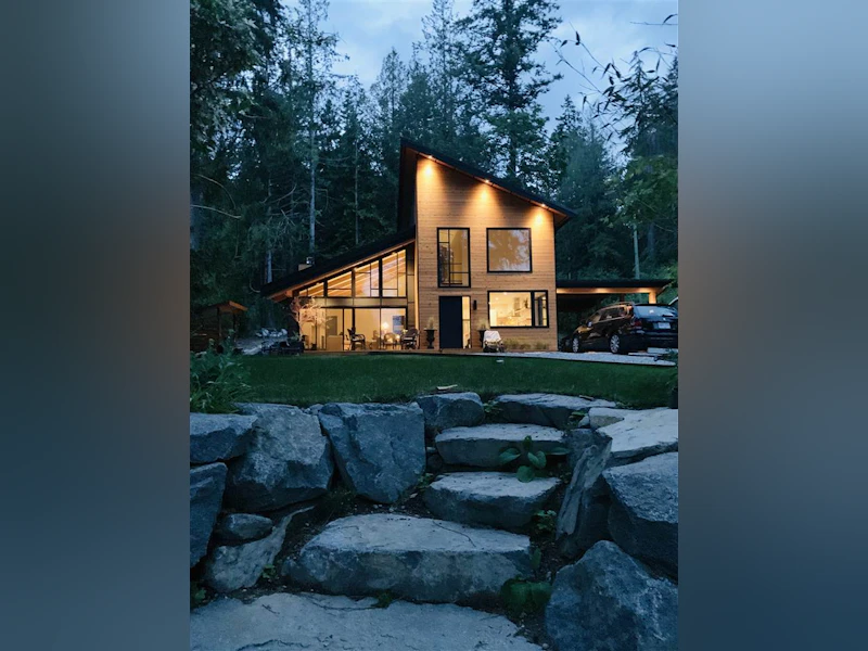 1097 Emery Road, Roberts Creek BC