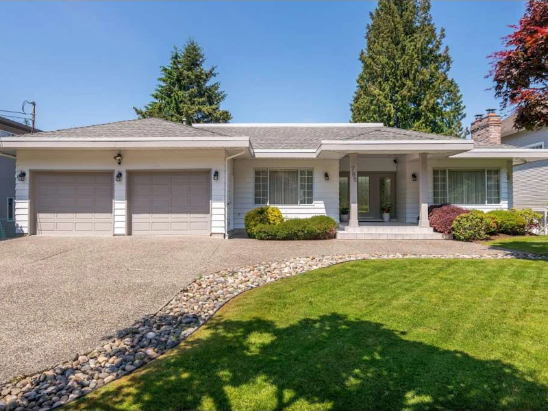 765 Foster Avenue, Coquitlam BC V3J 2L8