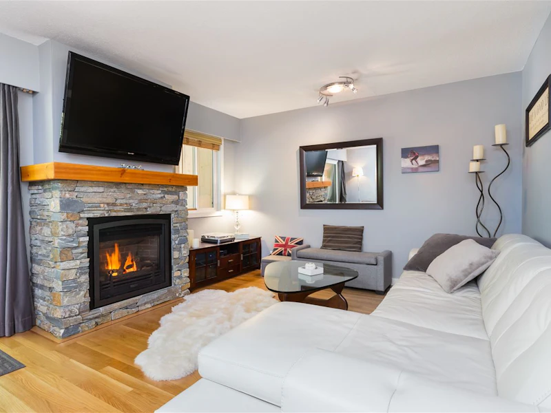 1530 Mcnair Drive, North Vancouver BC V7K 1X6