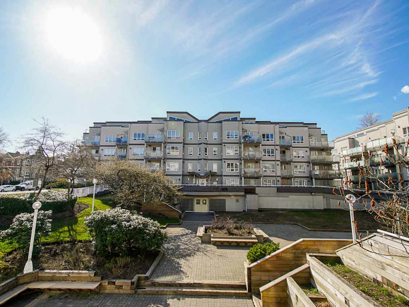 402 - 14355 103rd Avenue, Surrey BC V3T 5V5