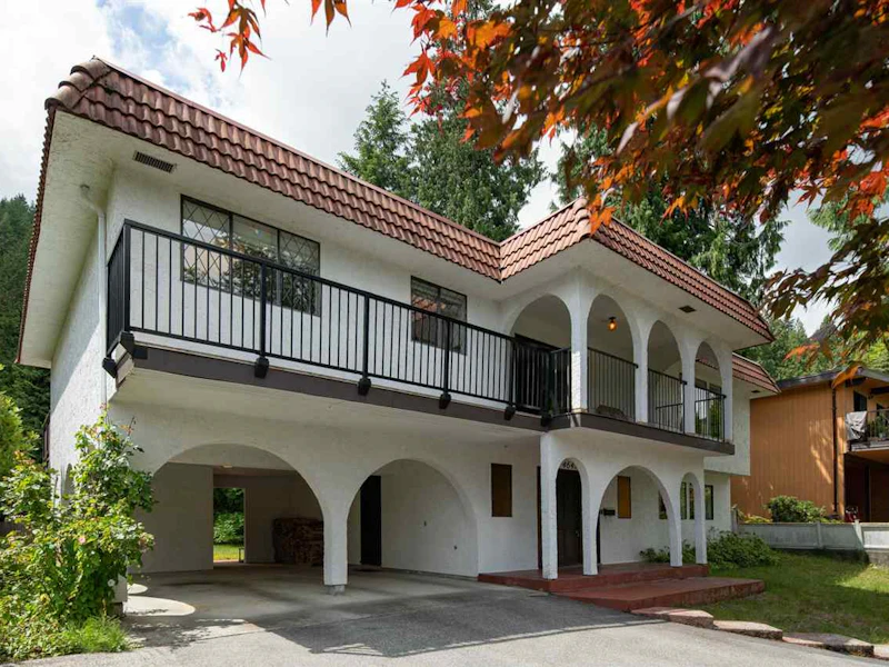 4641 Tourney Road, North Vancouver BC V7K 2W2