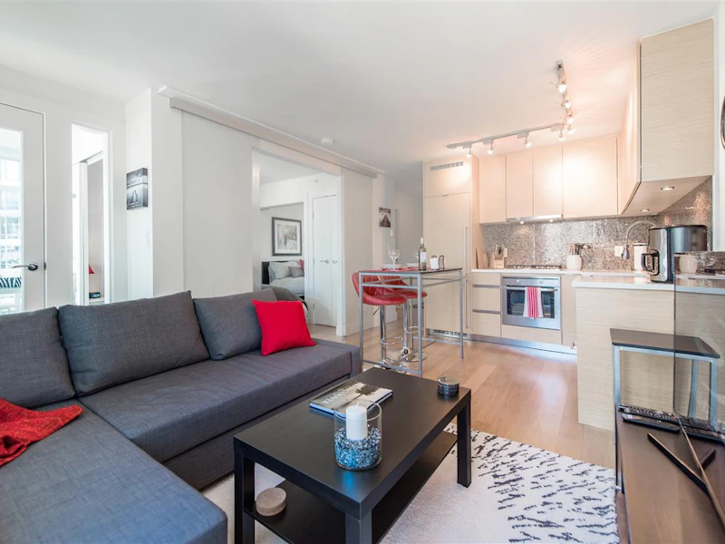 1706 - 565 Smithe Street, Vancouver BC V6B 0E4