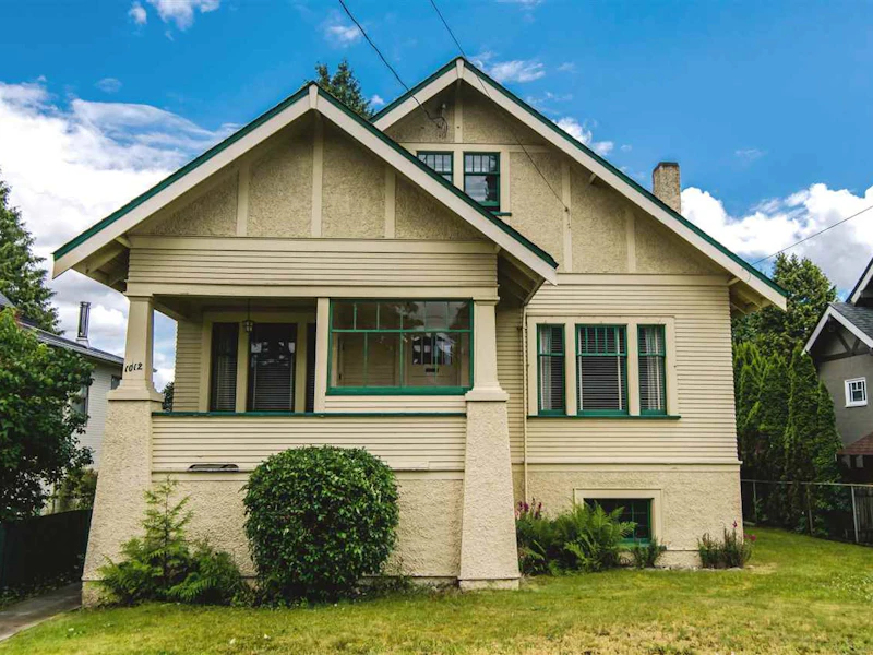 1012 London Street, New Westminster BC V3M 3B8