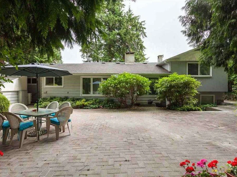 1405 Mathers Avenue, West Vancouver BC V7T 2G5