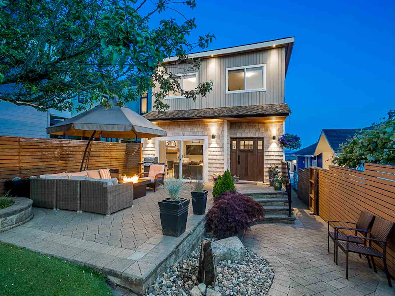 15090 Buena Vista Avenue, Surrey BC V4B 1X9