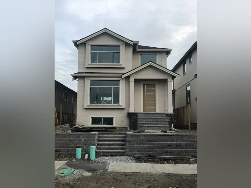 2934 Charles Street, Vancouver BC V5K 3B2