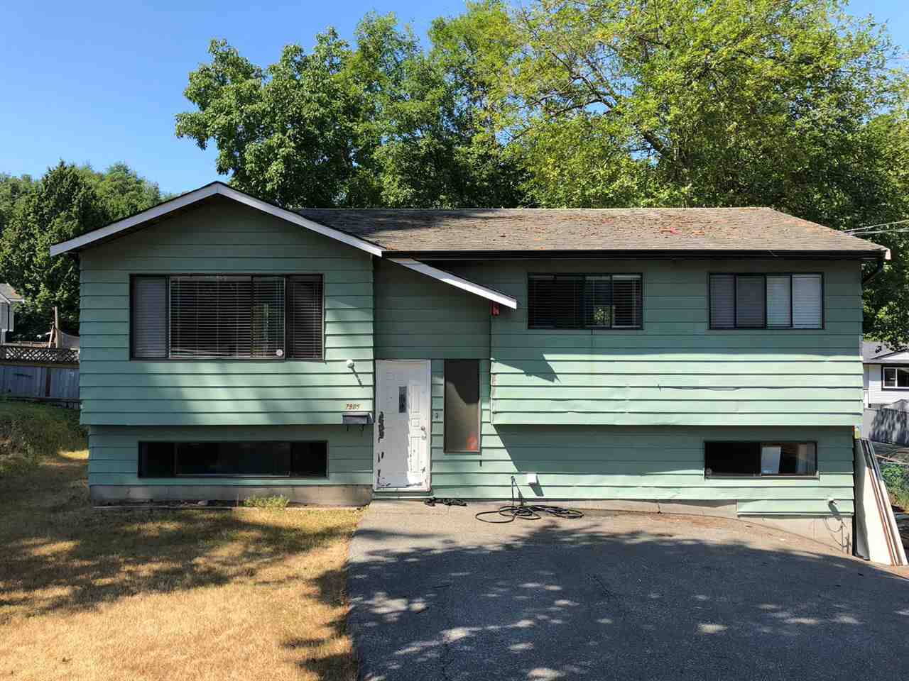 7805 140 St  