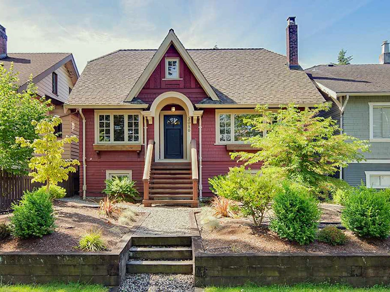 2086 Parker Street, Vancouver BC V5L 2L5