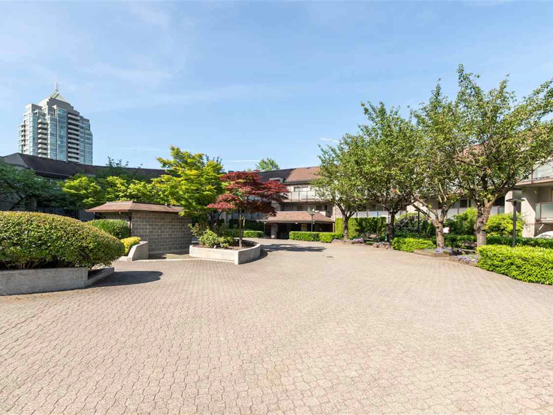 207 - 4363 Halifax Street, Burnaby BC V5C 5Z3