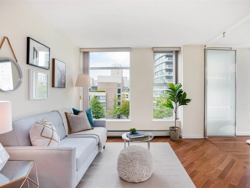 801 - 1009 Expo Boulevard, Vancouver BC V6Z 2V9