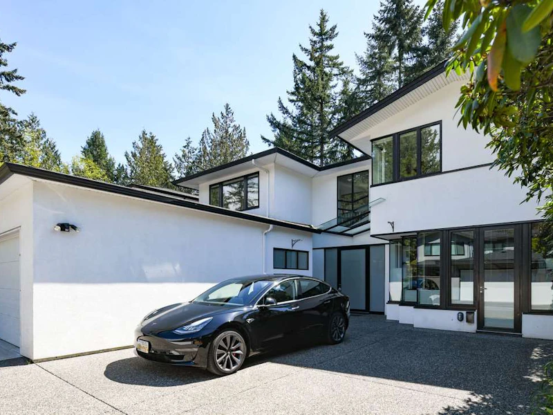 1010 W Keith Road, North Vancouver BC V7P 3C6