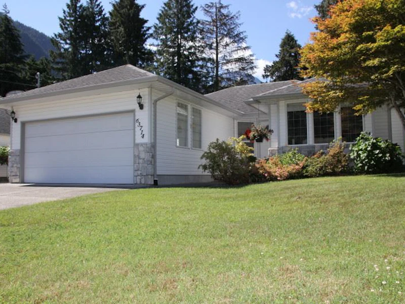 63714 Walnut Drive, Hope BC V0X 1L2