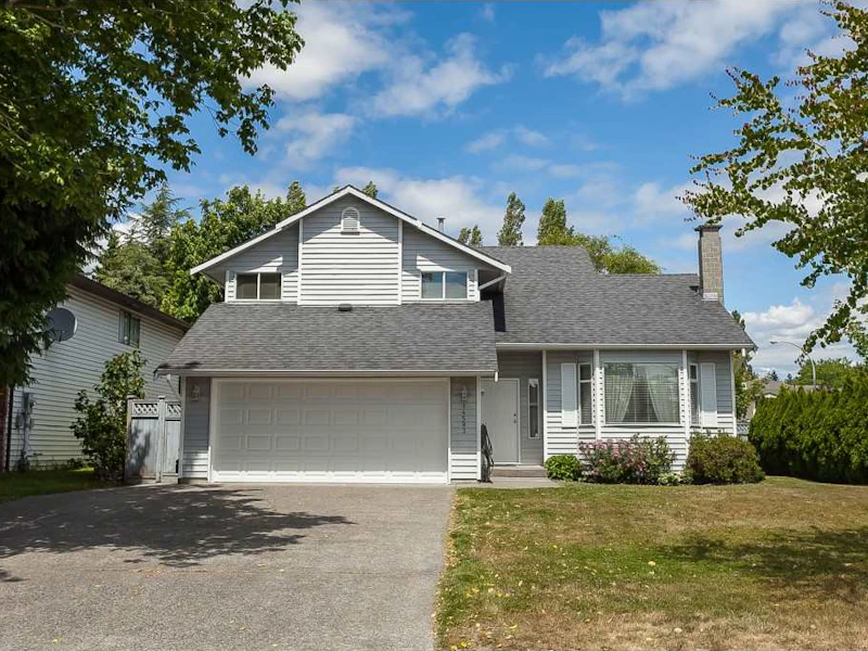 14593 89th Avenue, Surrey BC V3R 8B2