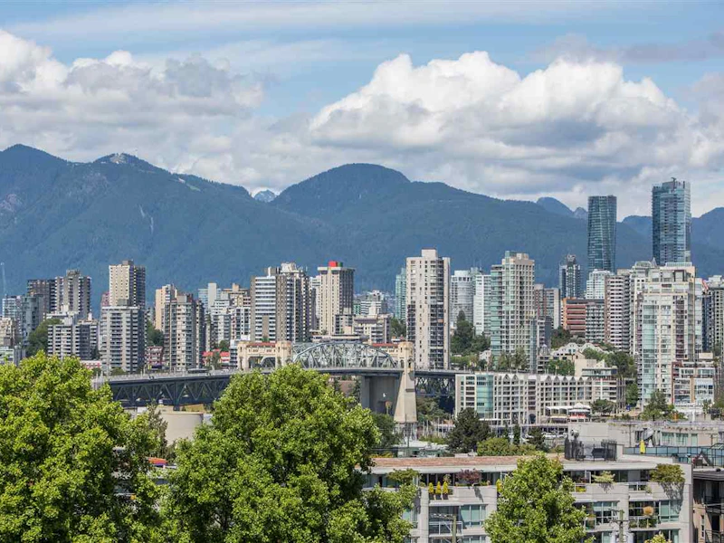 708 - 2201 Pine Street, Vancouver BC V6J 5E7