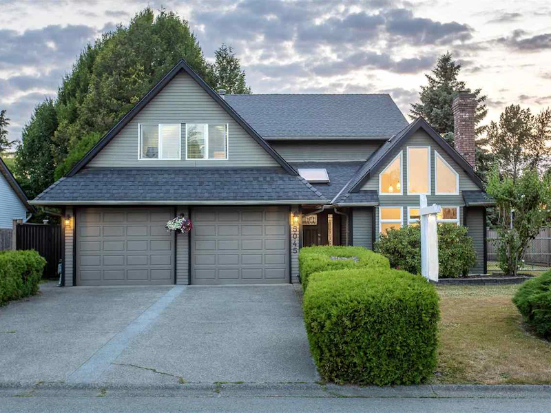 5045 198th Street, Langley BC V3A 7L6
