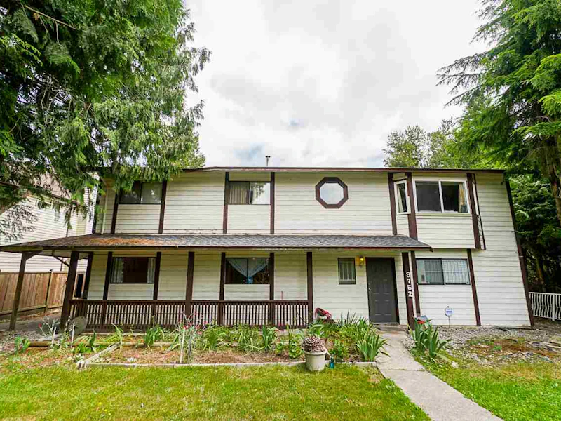 9752 156th Street, Surrey BC V3R 0X9