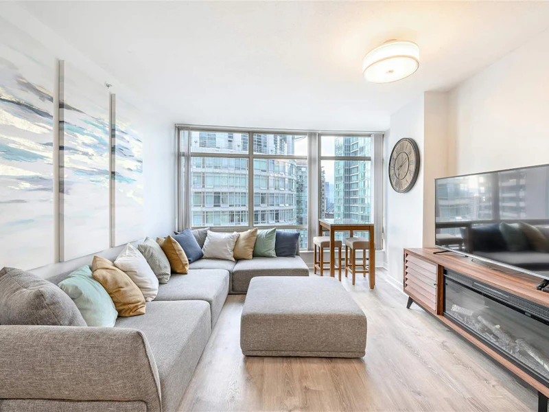 2004 - 1200 Alberni Street, Vancouver BC V6E 1A6