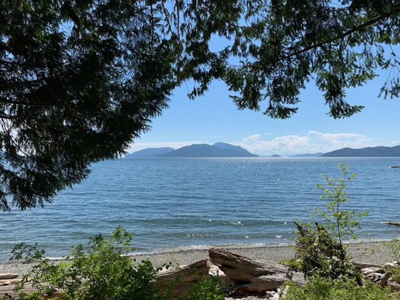 3 Brunswick Beach Road, West Vancouver BC V0N 2E0