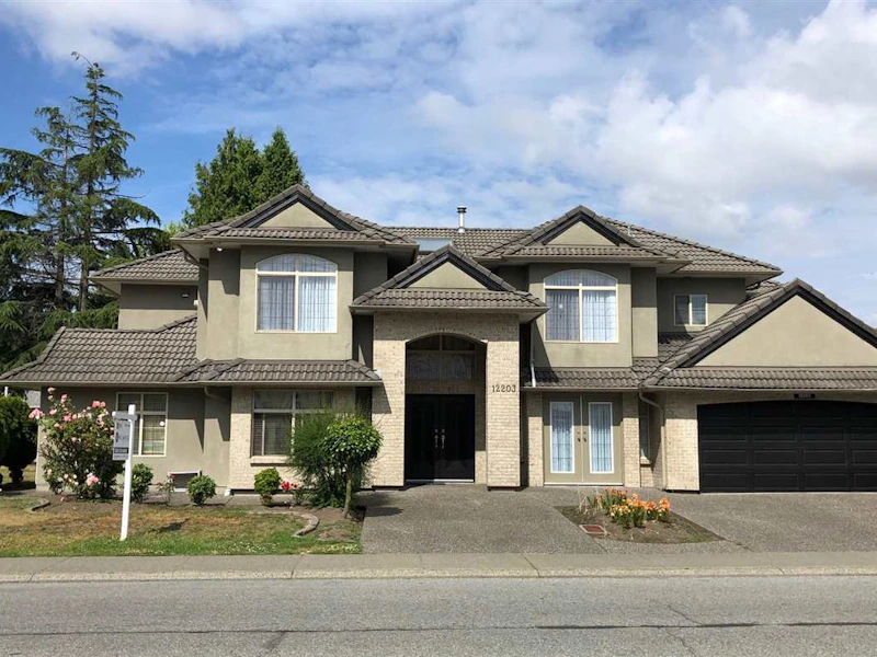 12203 75th Avenue, Surrey BC V3W 2S7