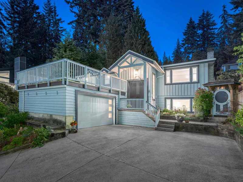 4054 Norwood Avenue, North Vancouver BC V7N 3R3