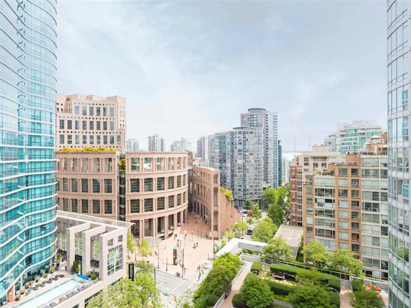 1206 - 480 Robson Street, Vancouver BC