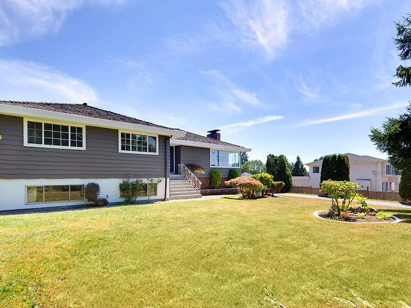 1940 Kensington Avenue, Burnaby BC V5B 4E1