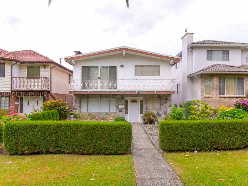 3147 E 5th Avenue, Vancouver BC V5M 1P2