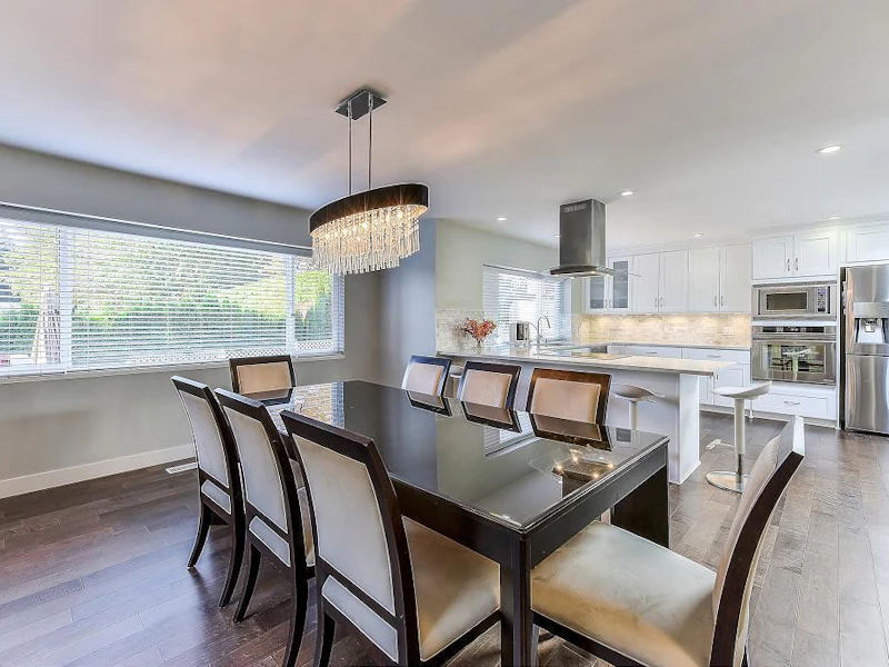 771 Rochester Avenue, Coquitlam BC V3K 2W1
