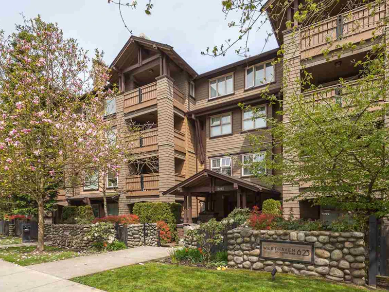 302 - 625 Park Crescent, New Westminster BC V3L 5W4