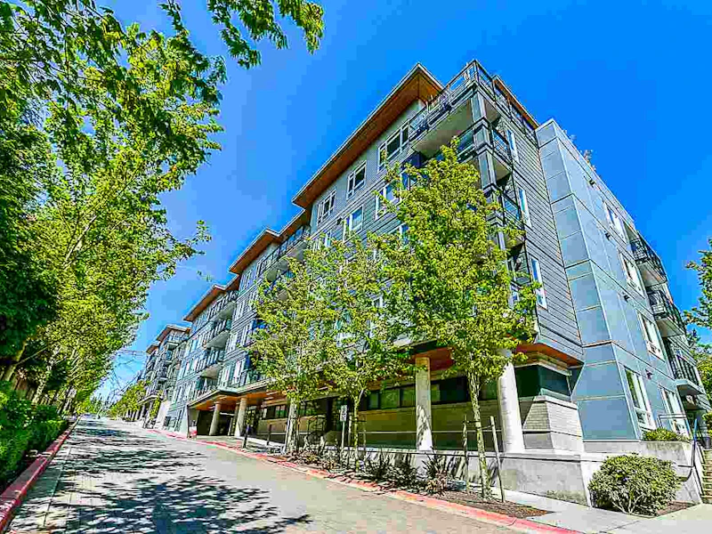 203 - 13925 Fraser Highway, Surrey BC V3T 4E6