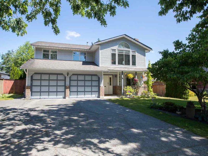 15787 93a Avenue, Surrey BC V4N 3B3