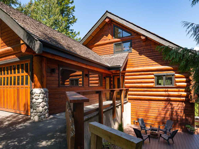 1046 Tobermory Way, Squamish BC V8B 0G1