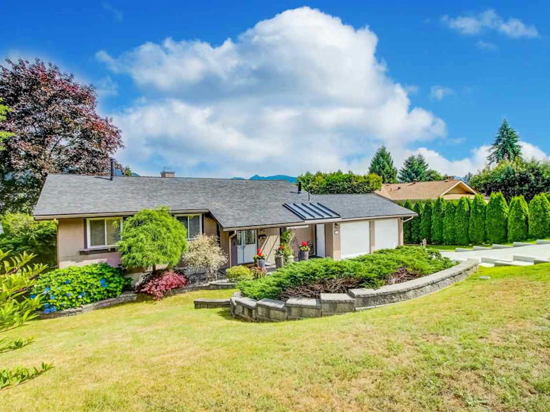 2709 Hawser Avenue, Coquitlam BC V3C 4G2