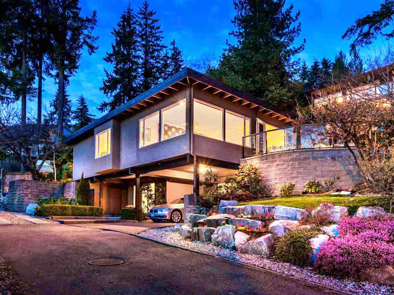 250 W Rockland Road, North Vancouver BC V7N 2W3
