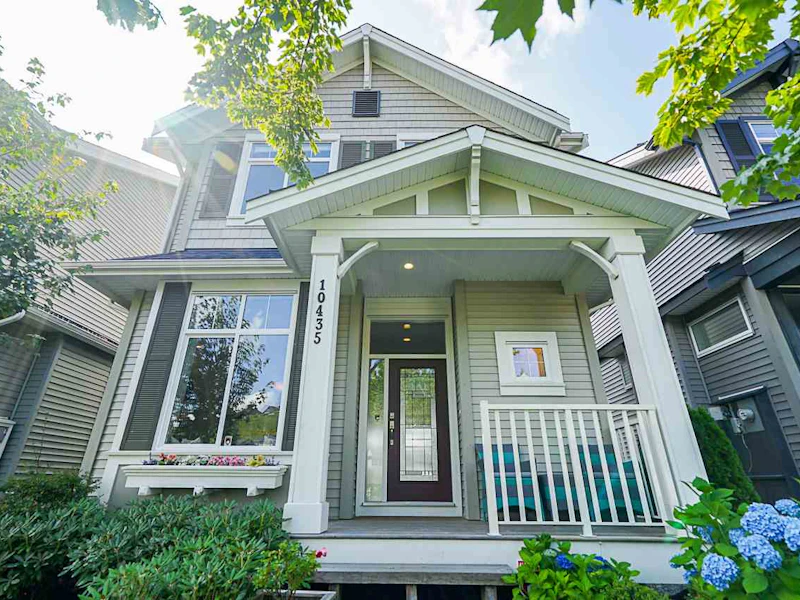 10435 Robertson Street, Maple Ridge BC V2W 0H8