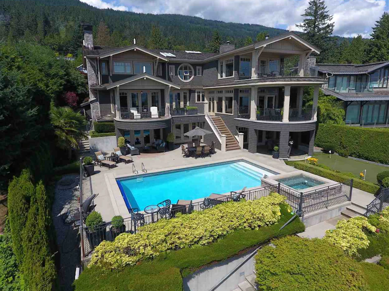 3290 Thompson Crescent, West Vancouver BC V7V 3E7
