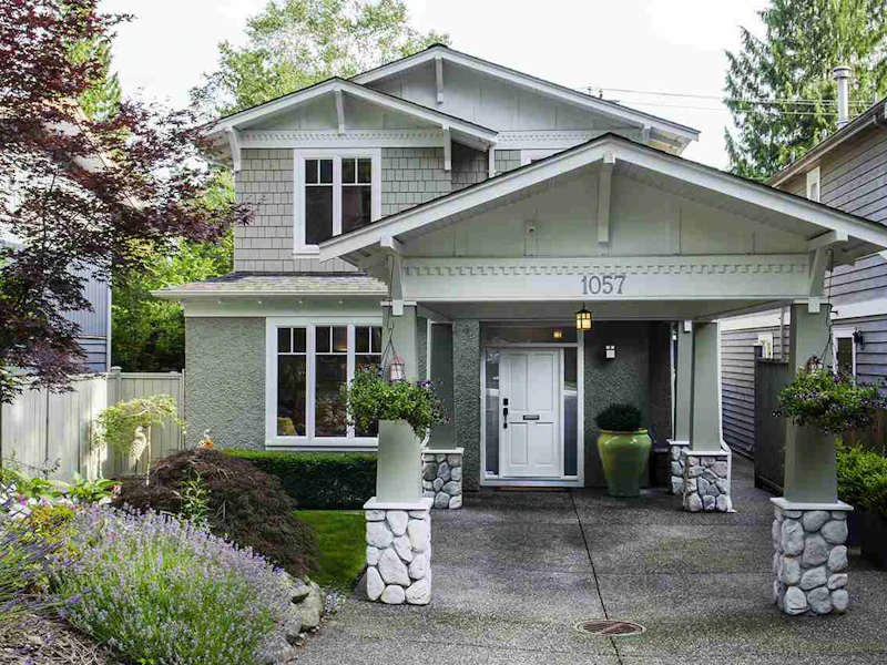 1057 Canyon Boulevard, North Vancouver BC V7R 2K3