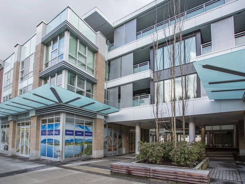215 - 1061 Marine Drive, North Vancouver BC